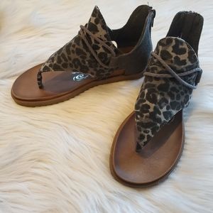Authentic Gypsy Jazz Angelika Grey Leopard Sandals